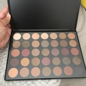 Authentic Morphe 35F palette